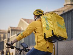 Devino curier Glovo, Wolt sau Bolt Food, lucrezi cand vrei, castigi rapid